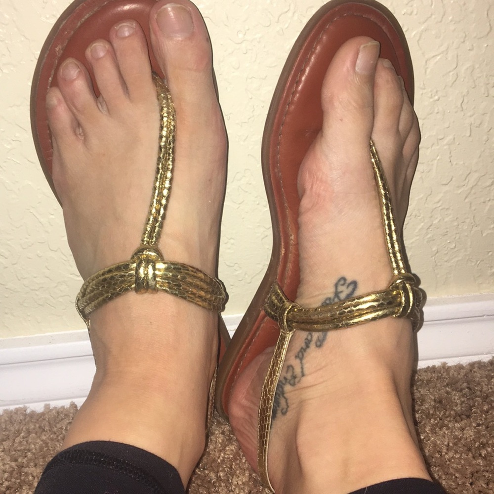 Beautiful Giani Bini Greek Sandals